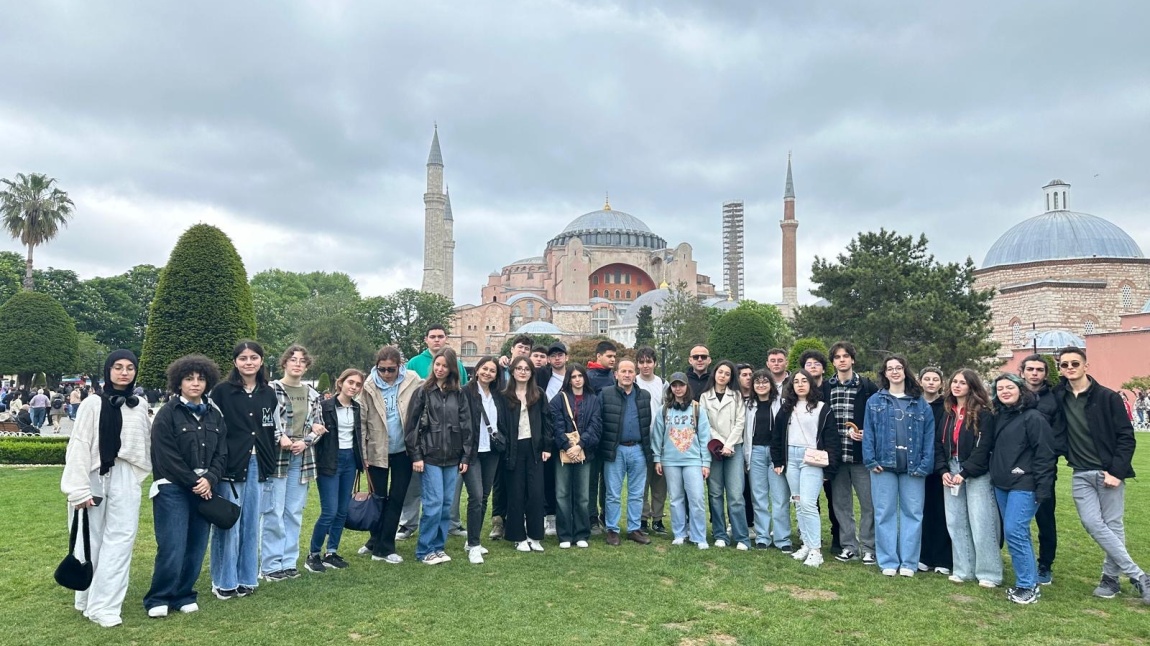11. Sınıf Öğrencilerimizle İstanbul-Ankara Üniversite ve Kültür Gezimizi Gerçekleştirdik